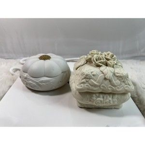2 Beautiful Ceramic Trinket Boxes‎
